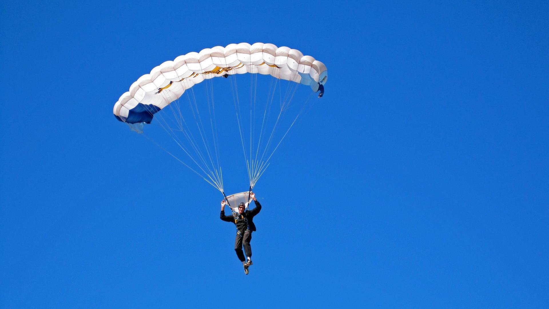 开云网址入口-新加坡骑手Rachael Leong在Jumping World Challenge中获得总冠军，展现出色骑术。