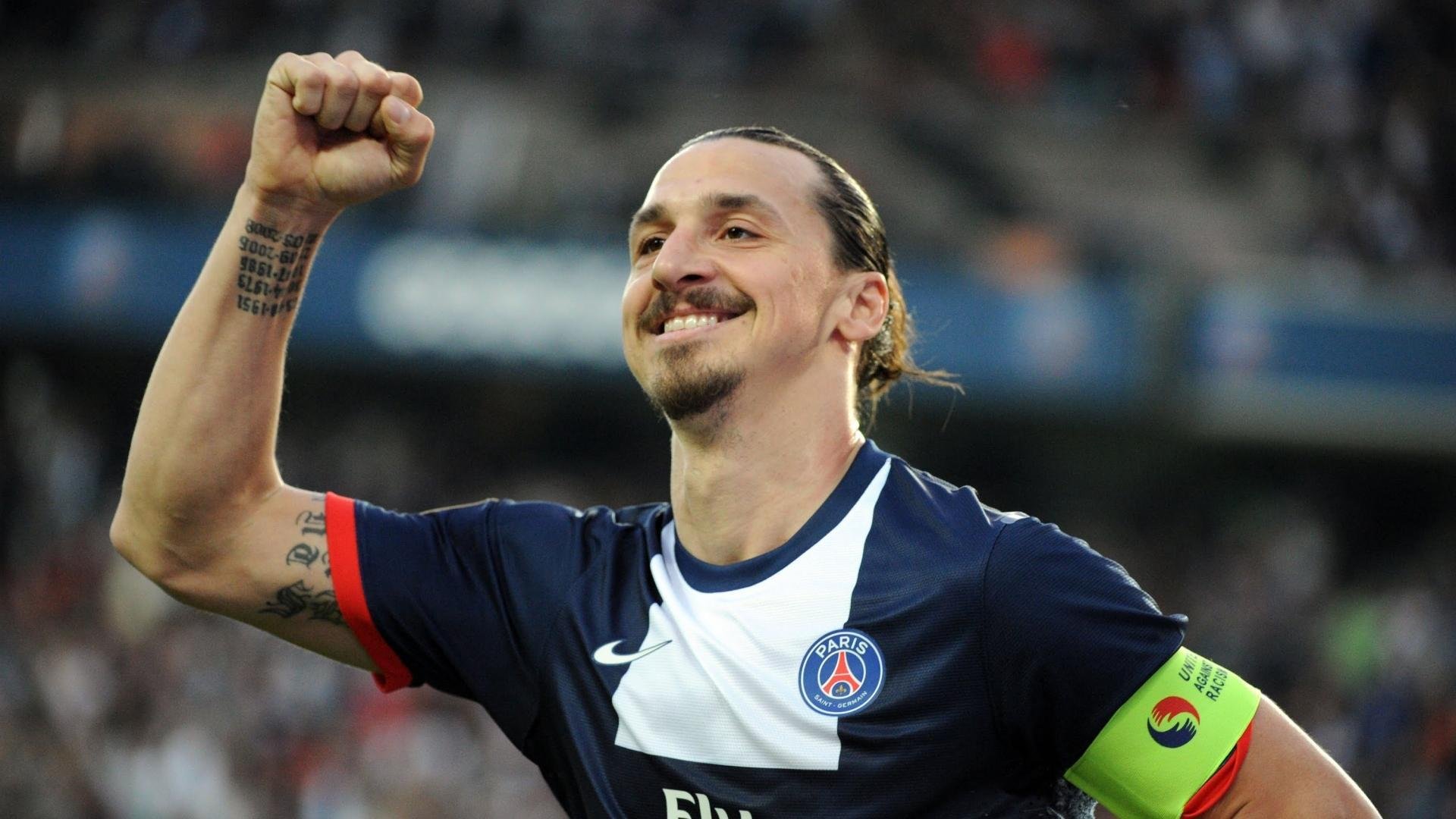 新加坡骑手Rachael Leong在Jumping World Challenge中获得总冠军，展现出色骑术。